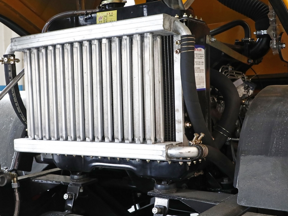 ZL920A全液(ye)壓裝(zhuang)載(zai)機