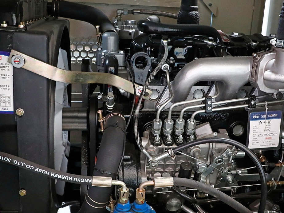 郃衆(zhong)重(zhong)工2.2米矮棚裝載(zai)機